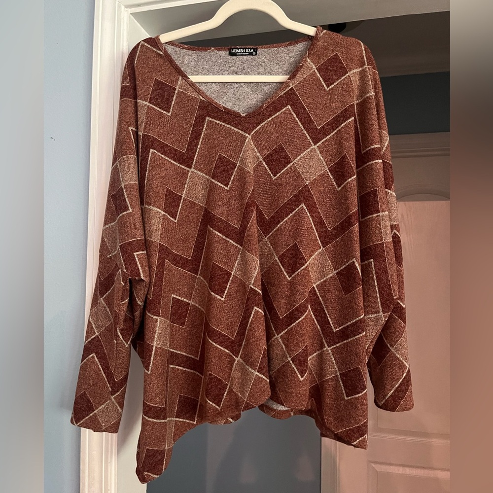 HEIMISH USA V-Neck Sweater - Brown and Cream Geometric
